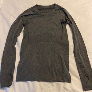 dark gray lululemon swiftly tech